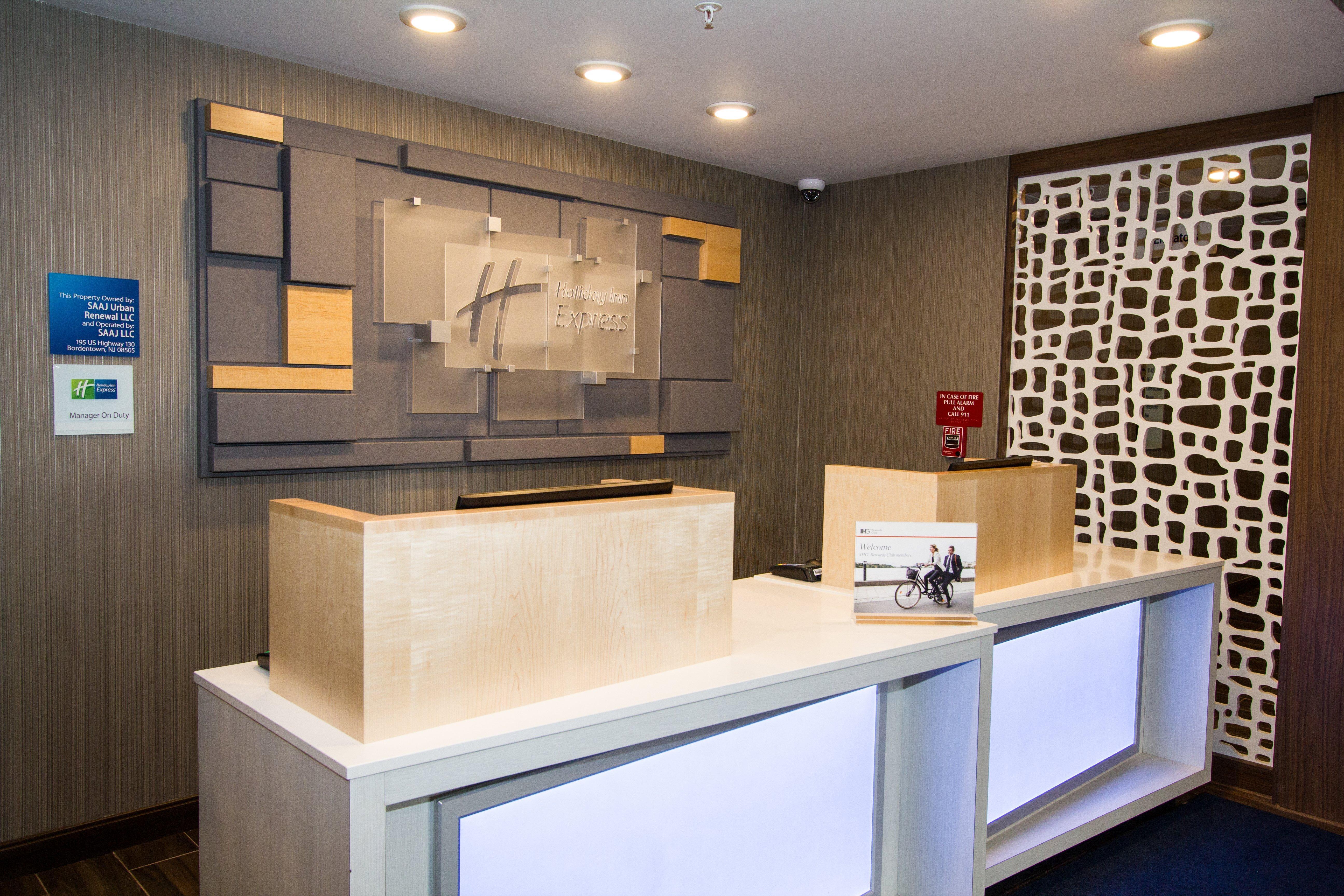 Holiday Inn Express Bordentown - Trenton South By Ihg Exterior photo