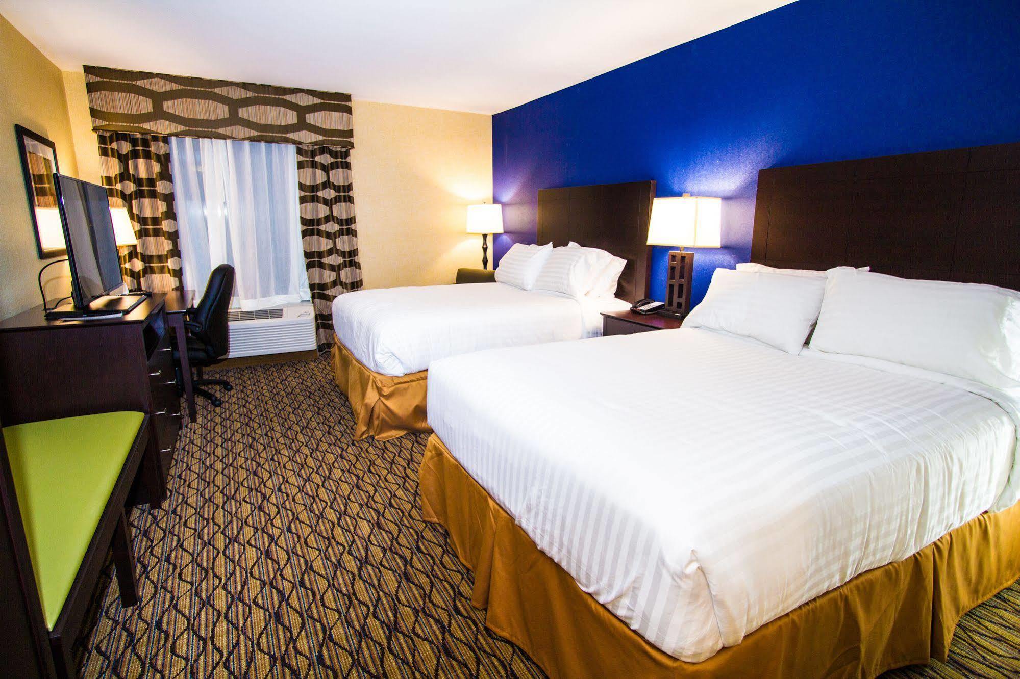 Holiday Inn Express Bordentown - Trenton South By Ihg Exterior photo